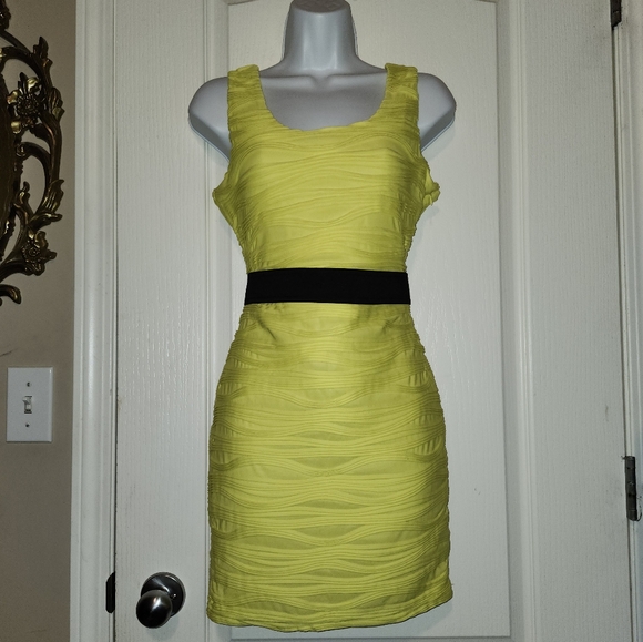 FOREVER21 Florescent yellow bodycon dress with black waist detail in size MED - Picture 3 of 15